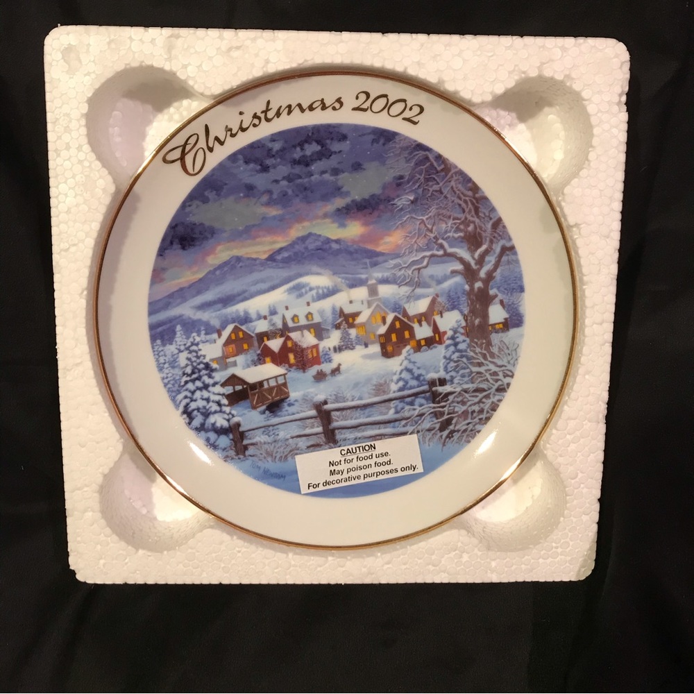 ✨Avon Collectable 2002 Christmas Plate✨